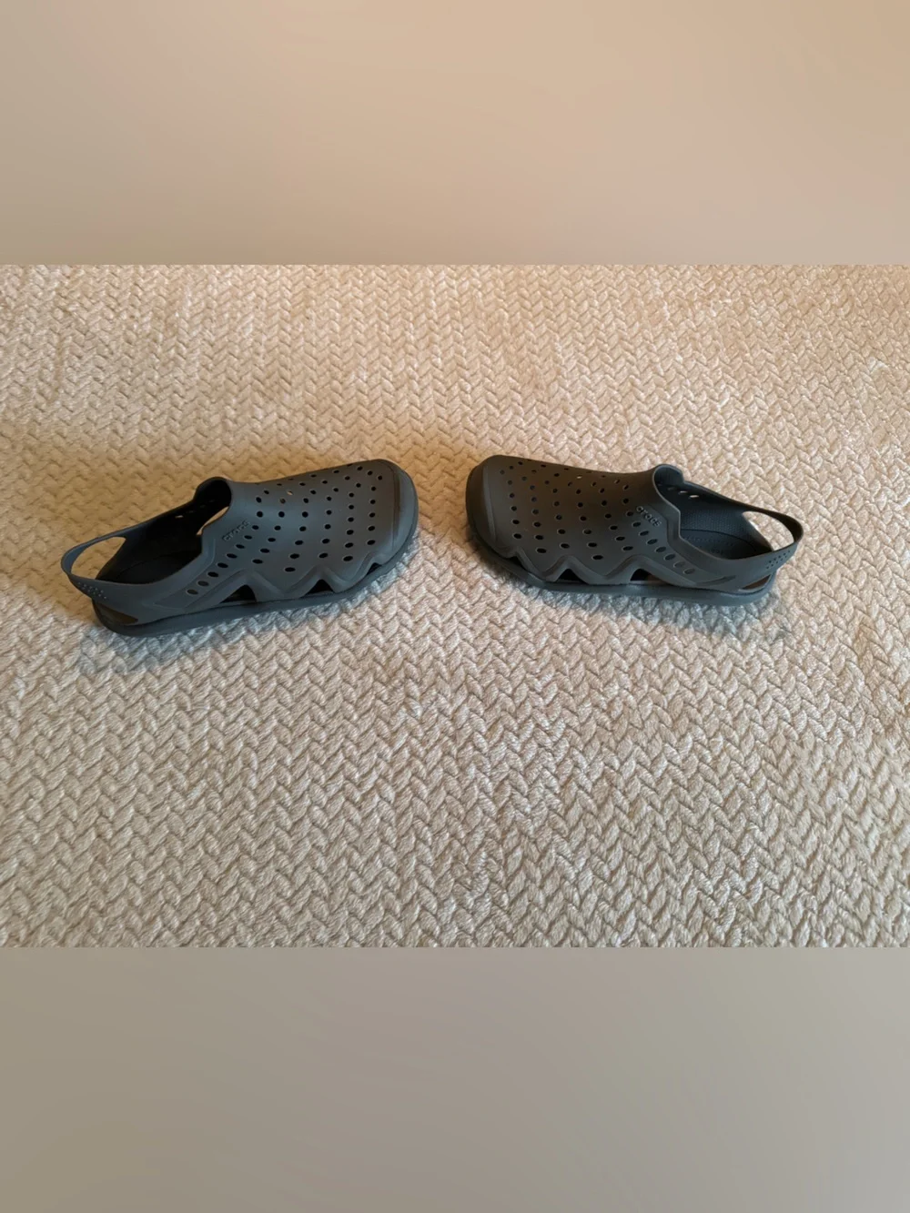 CROCS‎ Men’s Grey Swiftwater Wave Sandals Size 5